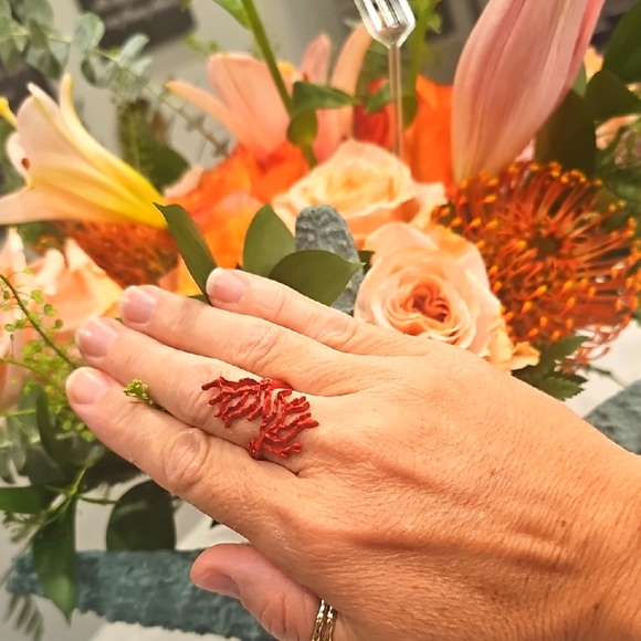 Red Coral Statement Ring - Picture 1 of 3